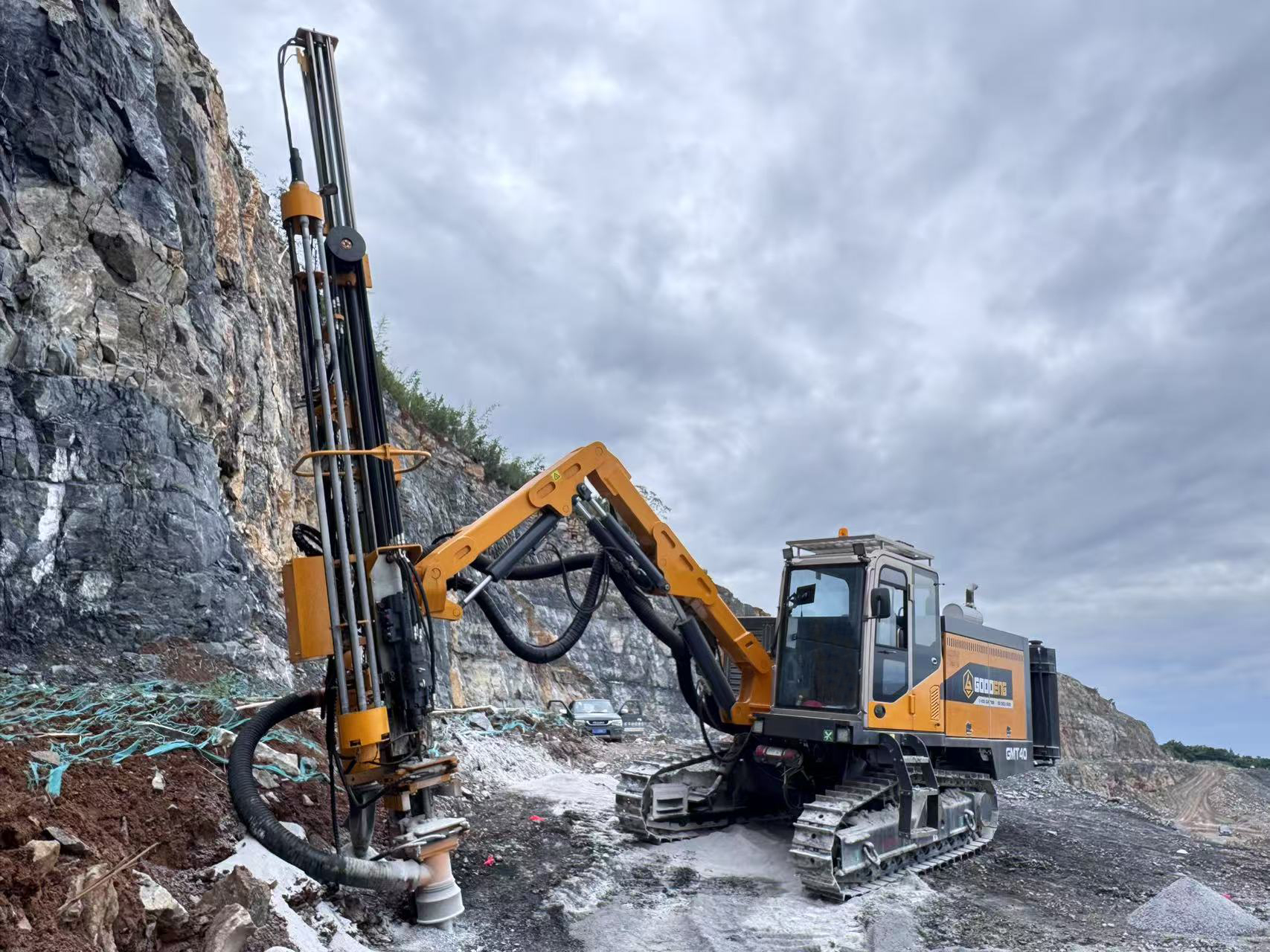 1753520634170615.jpg 242.jpg